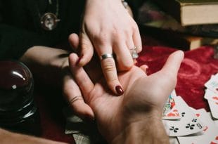 What Your Hand Shape Reveals About Your Personality