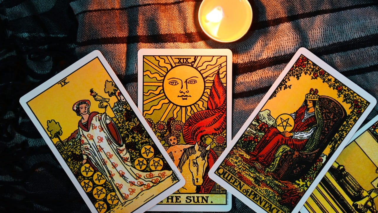 How to Connect with Your Intuition While Reading Tarot How to Connect with Your Intuition While Reading Tarot
