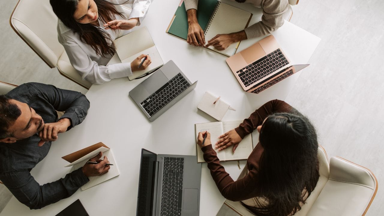 How Palmistry Can Reveal Business Potential Through the Fate and Sun Lines