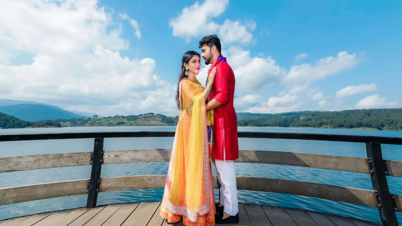 How to Use Tarot to Strengthen Trust and Communication in Relationships