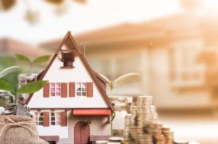 How Tarot Can Help You Make Decisions About Buying, Selling, or Settling Property